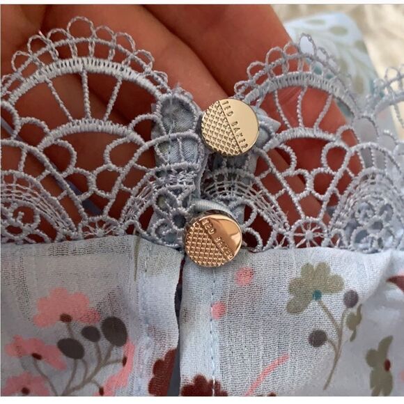 NWOT TED BAKER Javiera lace top Pale Blue Size 4/US 10 - Picture 9 of 10